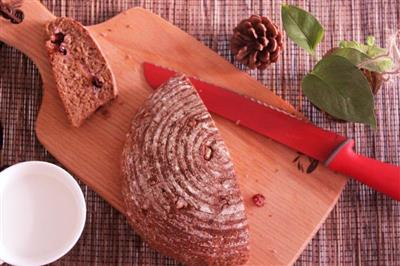 Whole wheat bread with cranberries