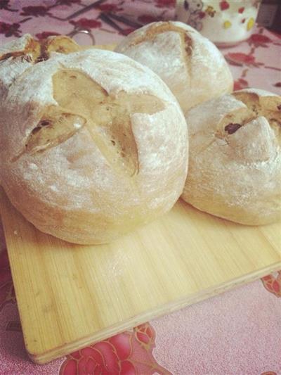 Red sugar walnut soft bread