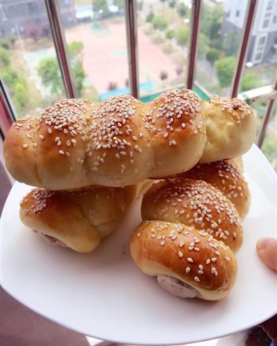 Spiral bread