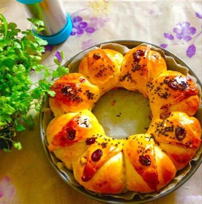 Flowers of cranberry bread