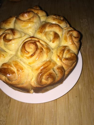 Rose bread