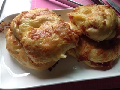 Soft bacon and cheese bread