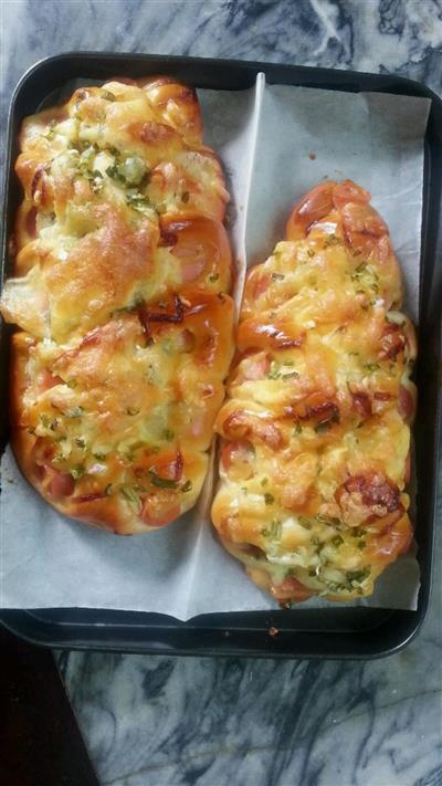 Soft sausage and cheese bread