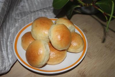 Super soft light cream mini-bread