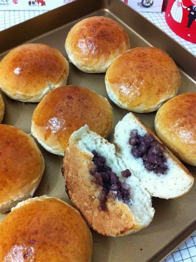 Red bean bread