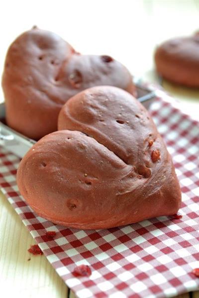 Cranberry heart-shaped bread