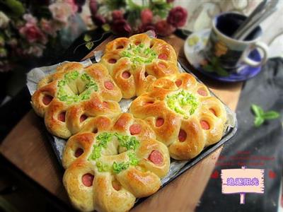 Onion hot dog bread