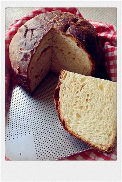 Naturally fermented Italian Easter bread