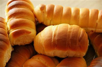 Corn oil, meatloaf, fat, caterpillar bread