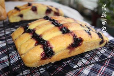 Blueberry panecillo