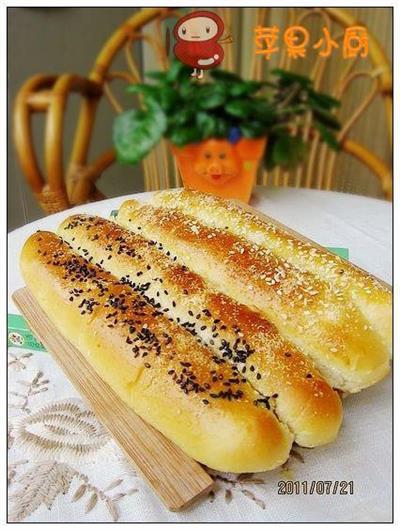 Black and white sesame seeds