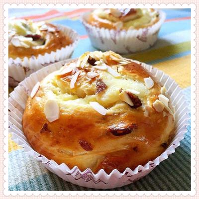 Cranberry cheese bread