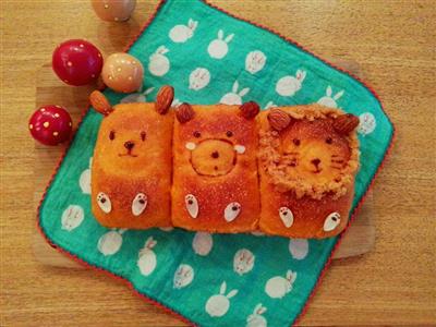 Happy Zoo - Carrot Whole Wheat Bread and Pancakes