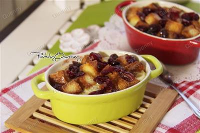 Bread pudding with two ingredients