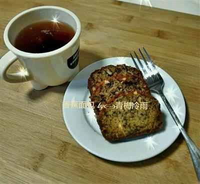 The temptation of the taste buds - super simple banana bread