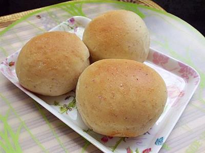 Red bean flour bread