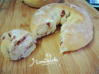 Cranberry queso panecillo