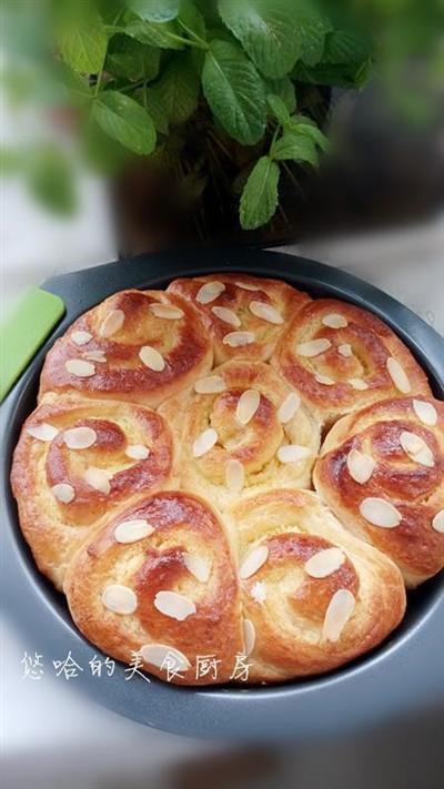 Coconut bread rolls