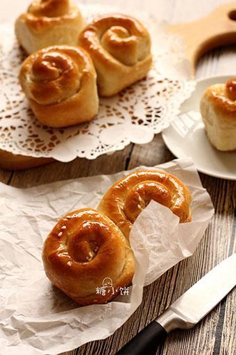 A little bread with honey on the bottom