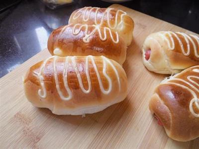 Hot dog bread