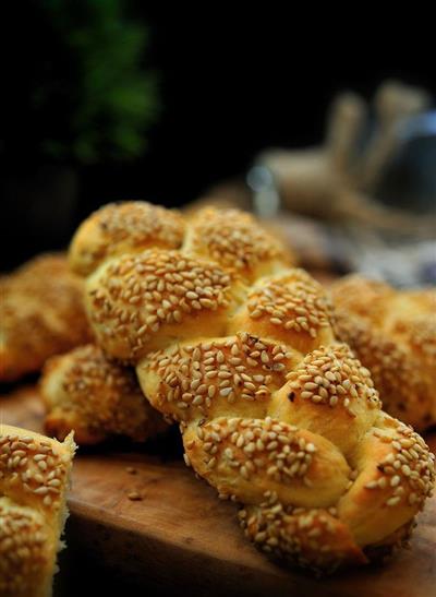 Sesame seed bread