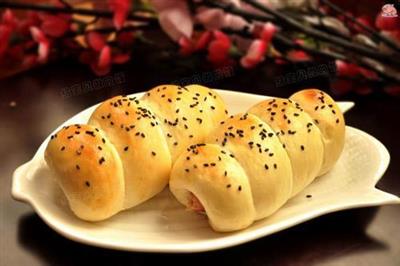 Hot dog rolls