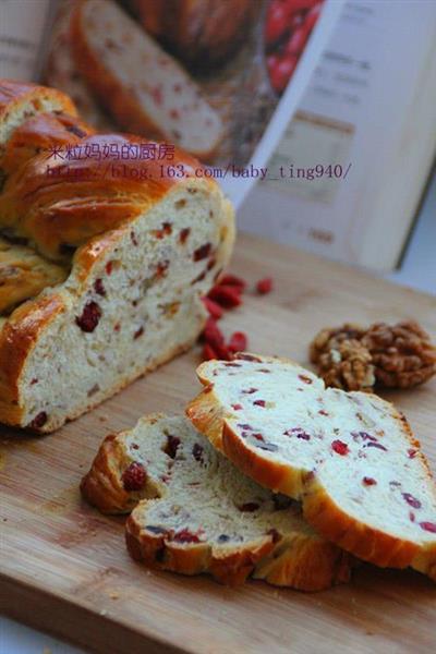 Pastel de fiesta de arándanos nueces