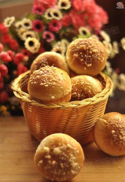 Pineapple milk bread