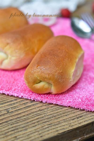 Red bean bread rolls