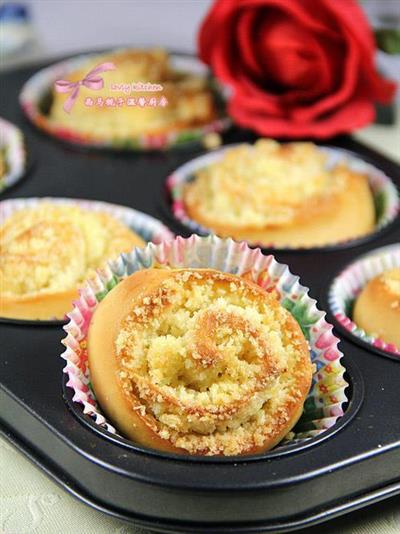 Butter and bread rolls