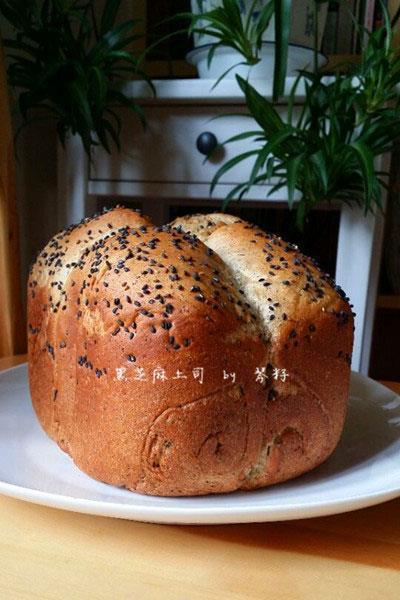 Black sesame seeds