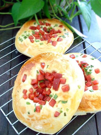 Cheese and onion ham bread