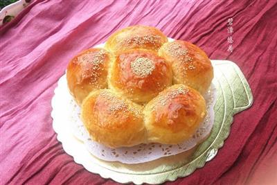 Chinese flower bread