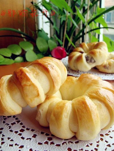 Bread in the form of raisins