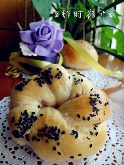 Cranberry flower bread