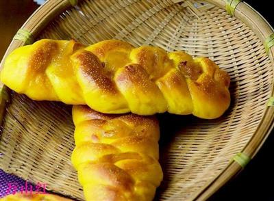 Pineapple bread