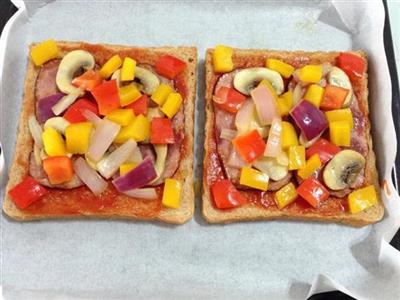 The toast pizza.