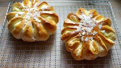 Cream and cheese bread