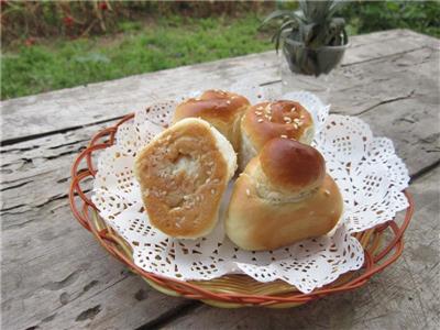 A little bread with honey on the bottom