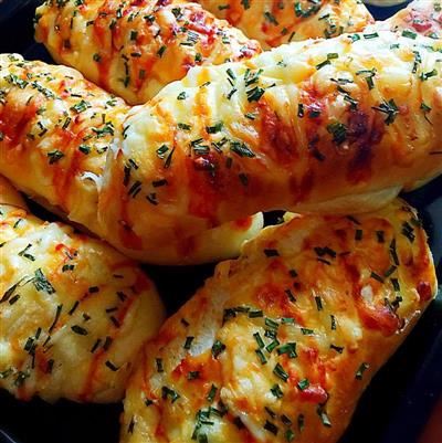 Onion and cheese bread