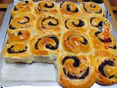 Red bean bread rolls