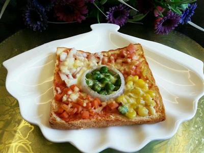 The toast pizza.