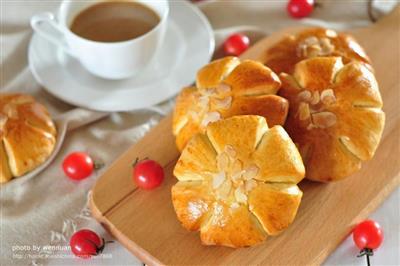 Potato flower bread