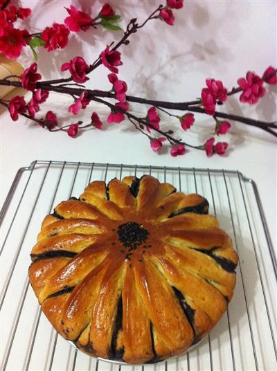 Black sesame seed bread