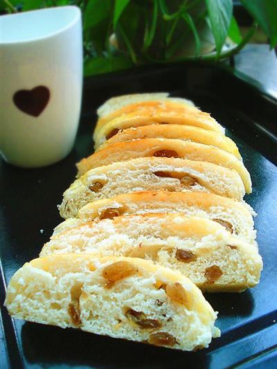 Dried bread with cheese