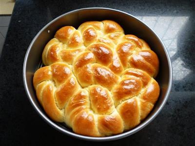 Flower bread - learning to make old-fashioned bread