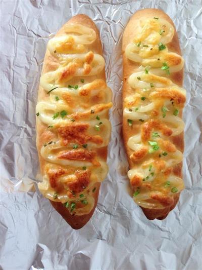 Cheese and onion bread