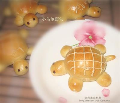 A su bebé sorpresa en regalo infantil de fiesta - adorable pequeño pan de tortuga