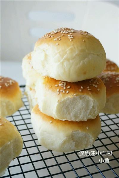 Light cream bread