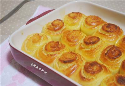 Coconut bread rolls